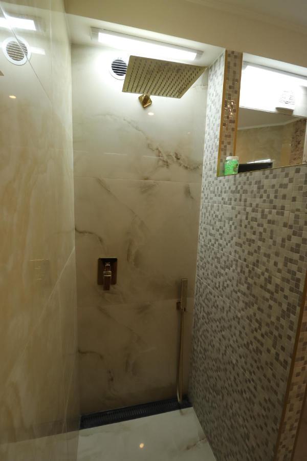 Cosmos Apartment Ternopil Exterior foto