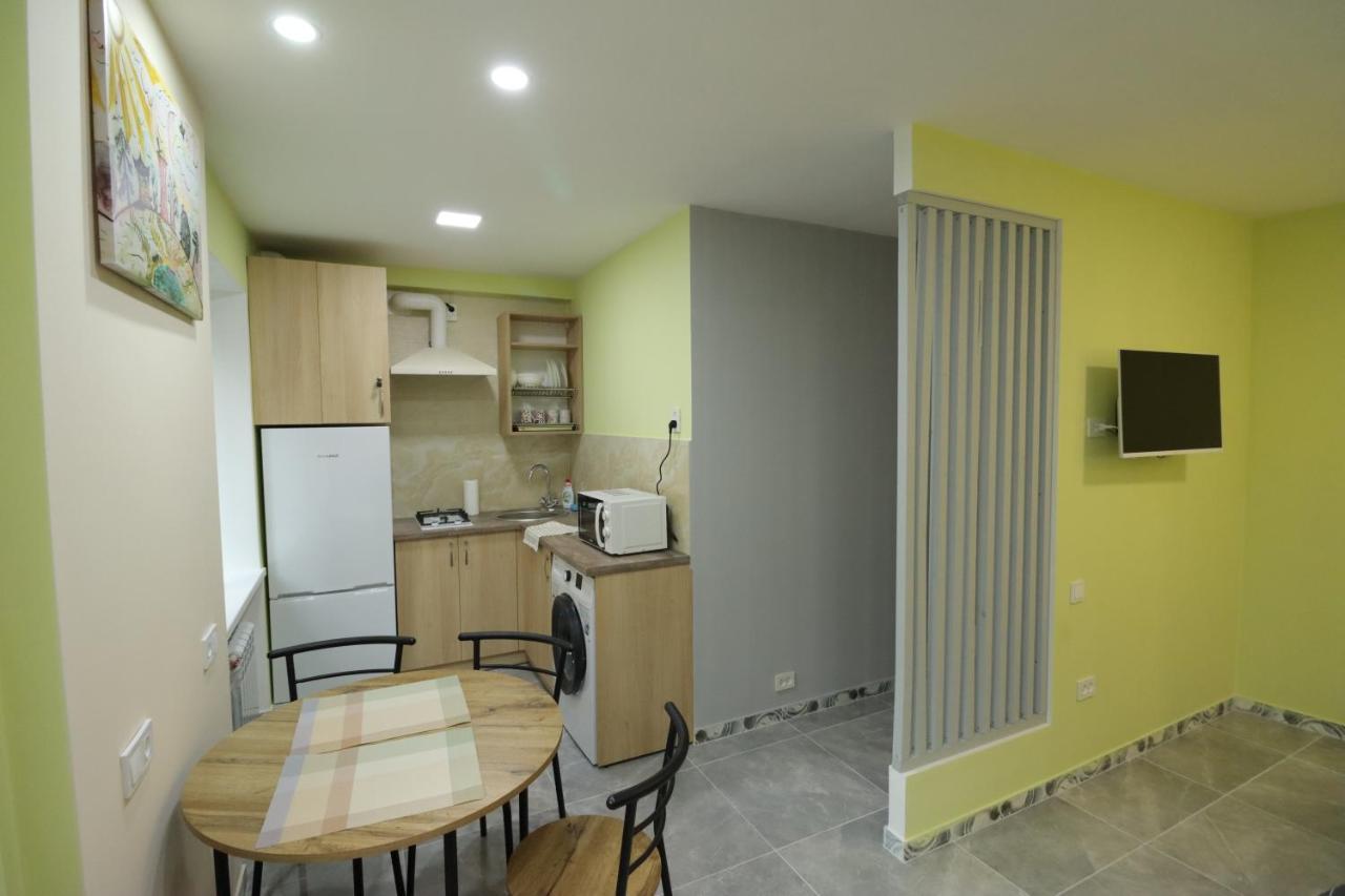Cosmos Apartment Ternopil Exterior foto