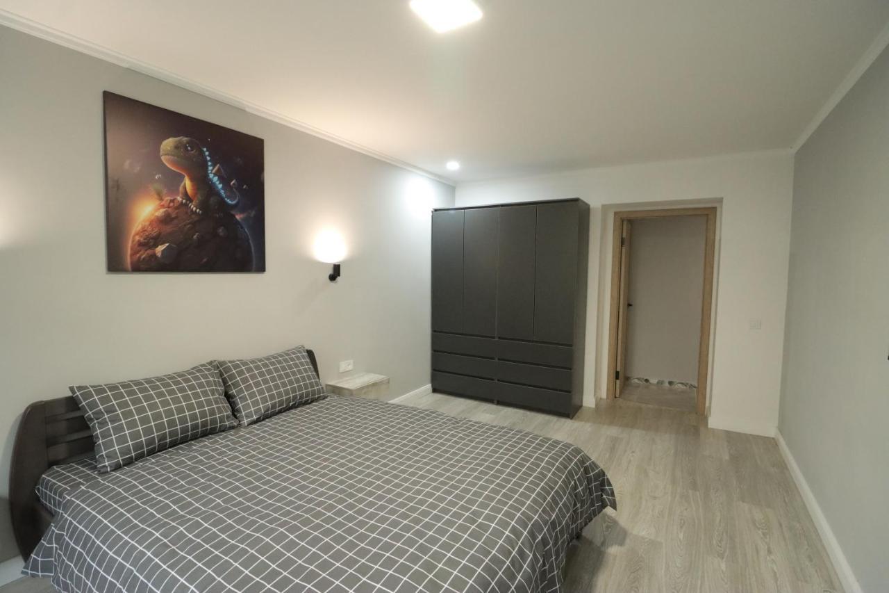 Cosmos Apartment Ternopil Exterior foto